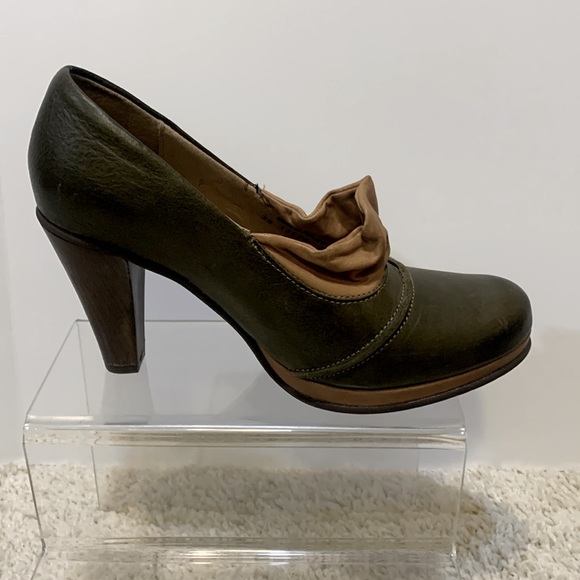 Army green tan pumps DKODE rare - Picture 5 of 16